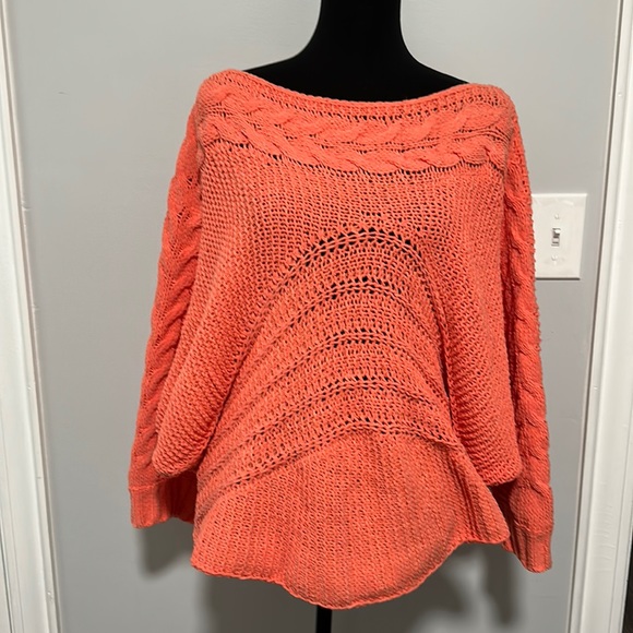 Sweaters - NWOT DAVI & DANI OVERSIZED SWEATER